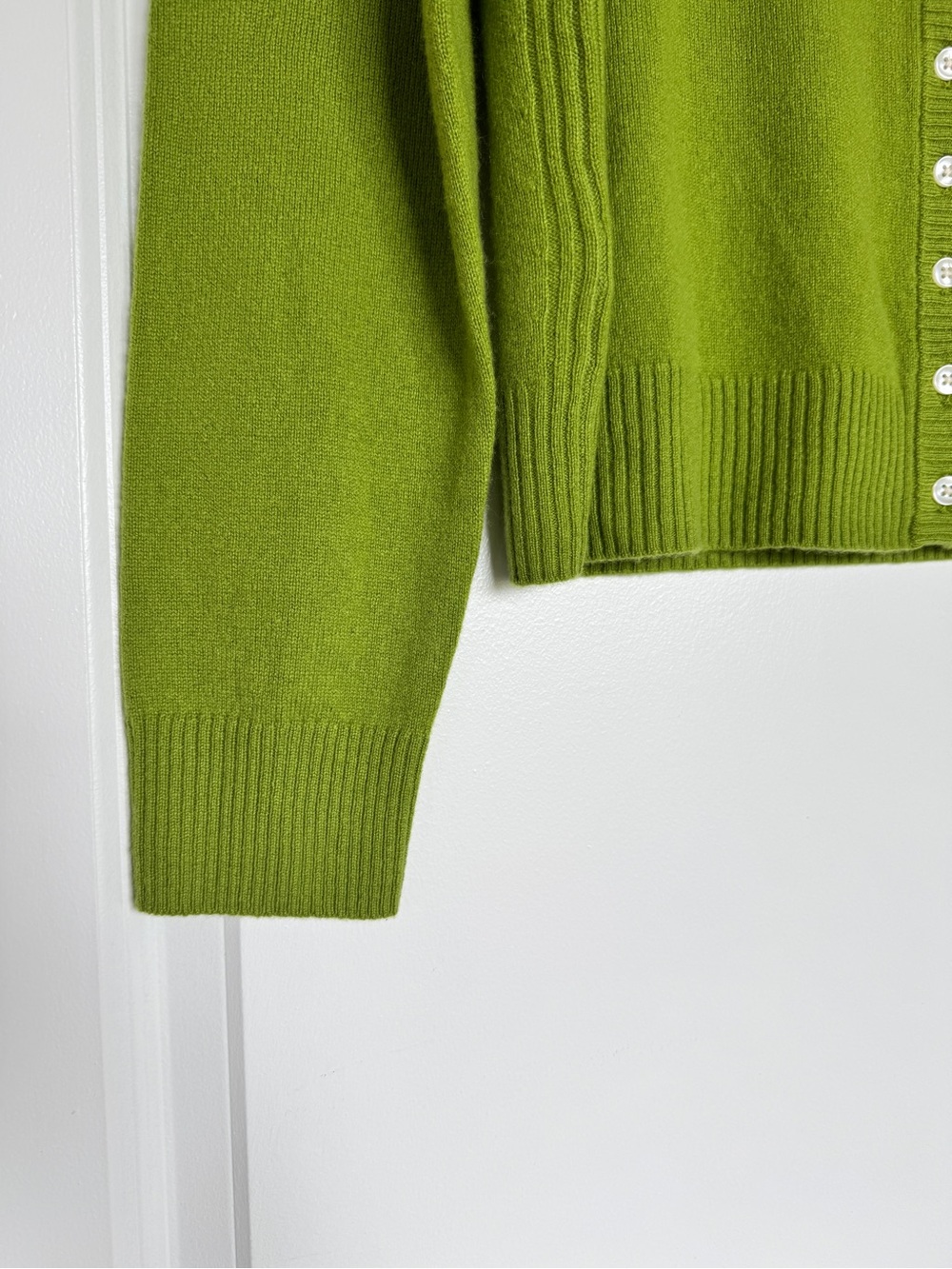 NWT! J. CREW Women's Perfect Cashmere Cardigan in August Peridot, Size Medium M - Picture 3 of 13